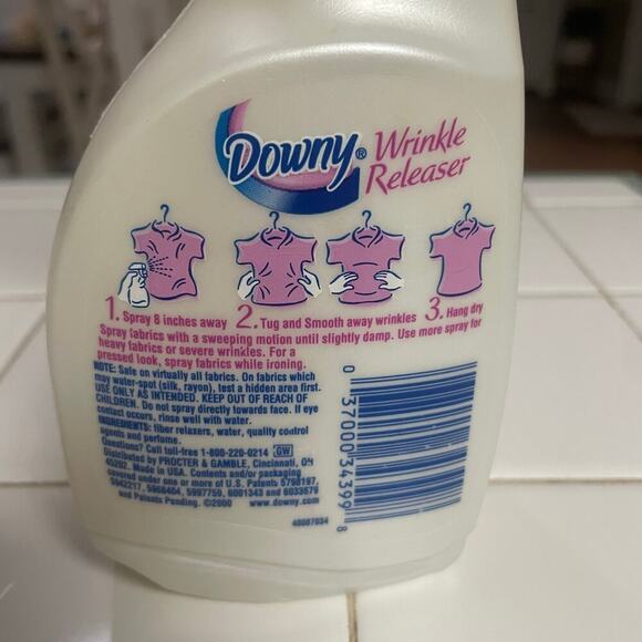 Vintage Downy Wrinkle Releaser Spray Discontinued Original Formula - Picture 2 of 4